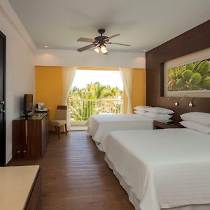 Deluxe Ocean View 2-double beds